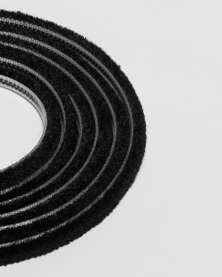 Bild von Anschlagbürste zum Einziehen (3 Meter) Schwarz