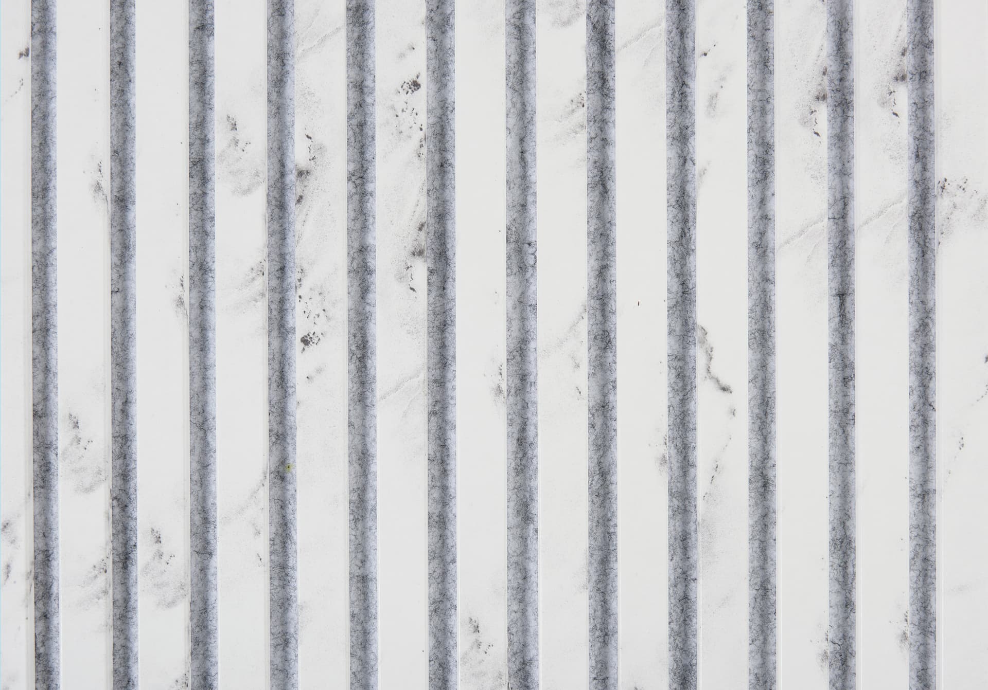 bild von Muster Akustiklamellen 18 mm Marmor Weiß Filz Grau