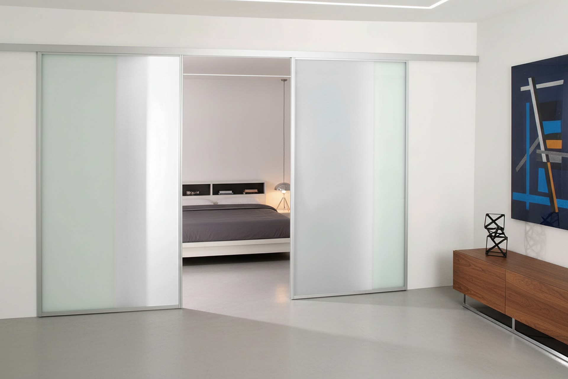 Durchgangsschiebetuer - Aluminium Rahmen und Schienen - VSG Mattglas